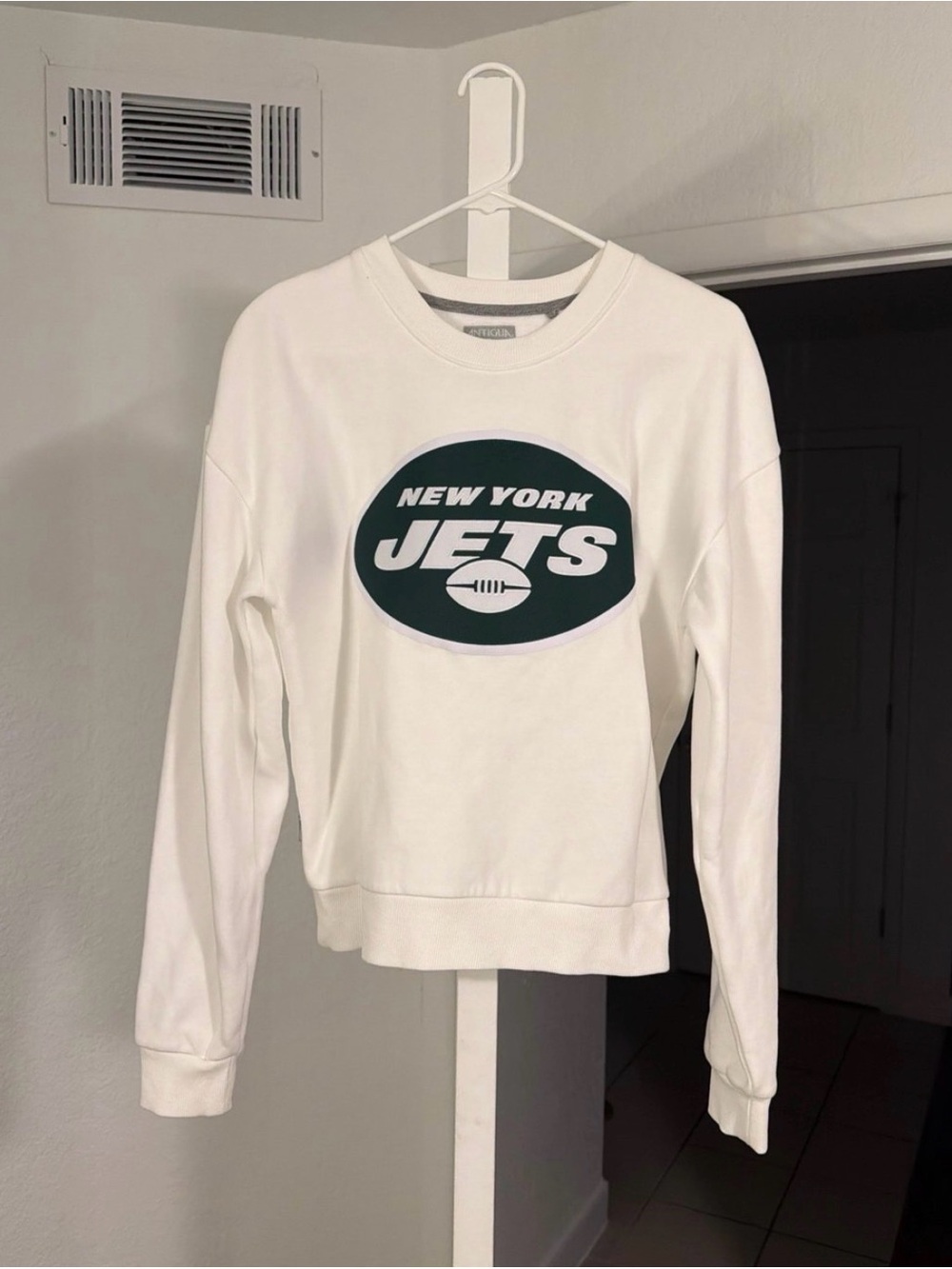 NFL New York Jets Antigua Crewneck Sweatshirt. Women’s Size Small.